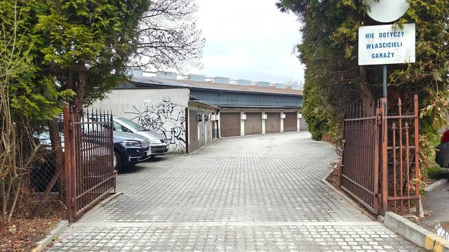 Garaż murowany przy Langiewicza