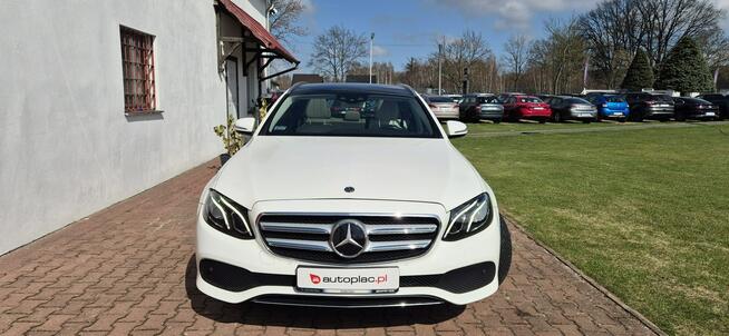 Mercedes E 220 4-MATIC-PNEUMATYKA-PANORAMA