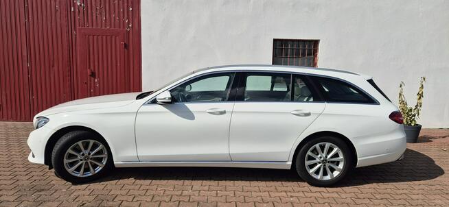 Mercedes E 220 4-MATIC-PNEUMATYKA-PANORAMA