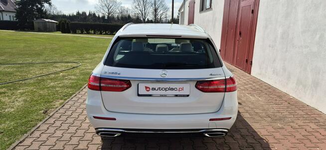 Mercedes E 220 4-MATIC-PNEUMATYKA-PANORAMA