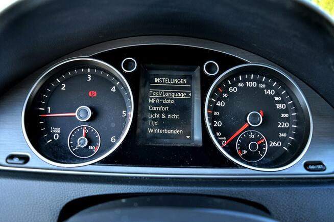 Volkswagen Passat 2.0Tdi 140KM Navi Klimatronik Grzane Fotele
