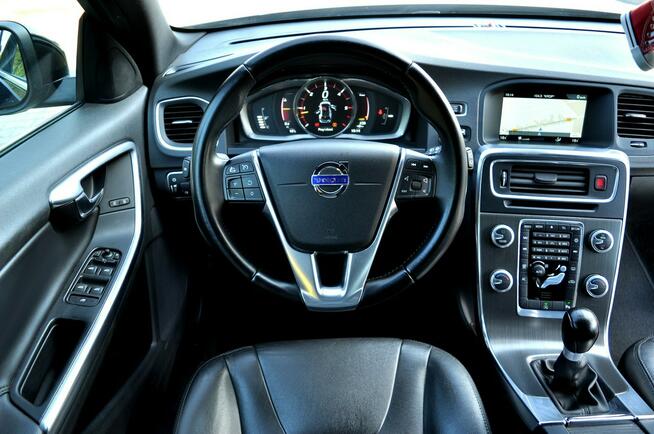 Volvo V60 2.0 D3 5-Cylindrów Lift Digital Led Navi Skóra Parktronik
