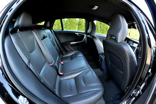 Volvo V60 2.0 D3 5-Cylindrów Lift Digital Led Navi Skóra Parktronik