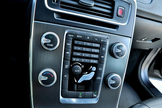 Volvo V60 2.0 D3 5-Cylindrów Lift Digital Led Navi Skóra Parktronik