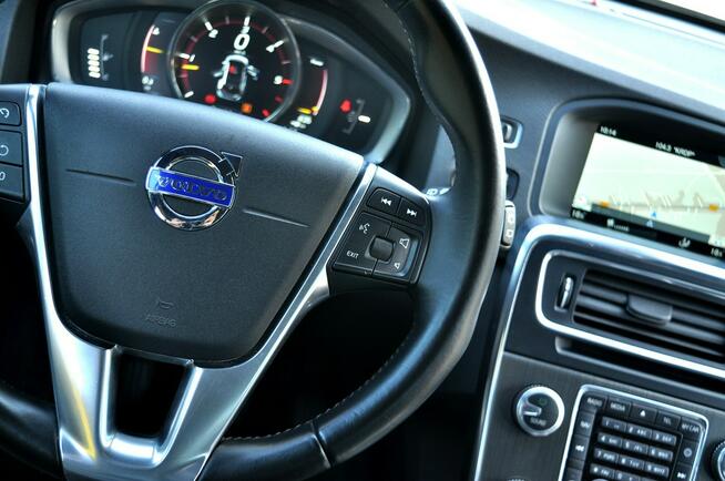 Volvo V60 2.0 D3 5-Cylindrów Lift Digital Led Navi Skóra Parktronik