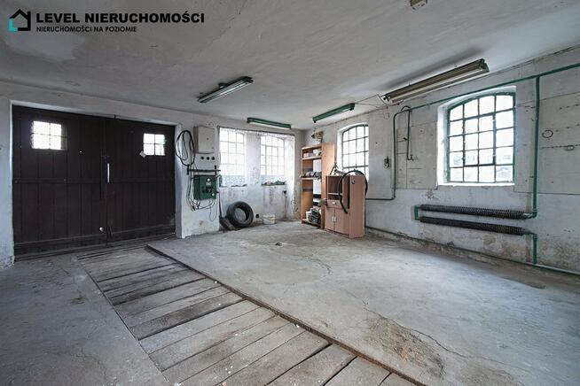 Dom, warsztat oraz garaż