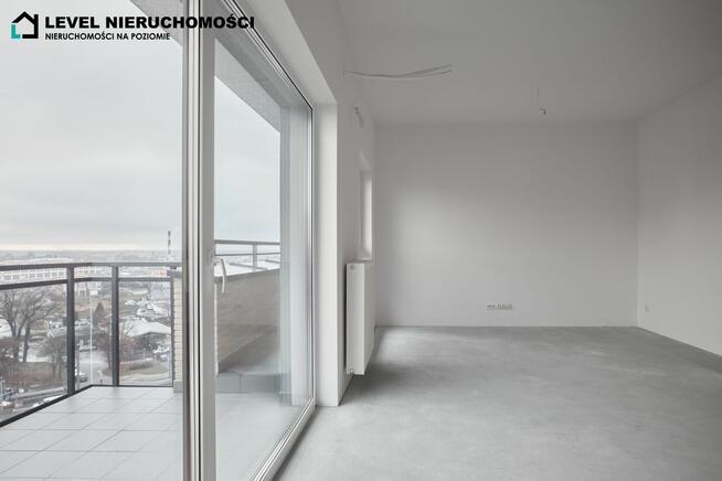 Elzam Tower Premium M4 z tarasami