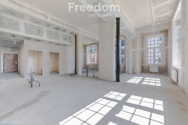 Wyjątkowy loft naprzeciwko Manufaktury - 103 m²