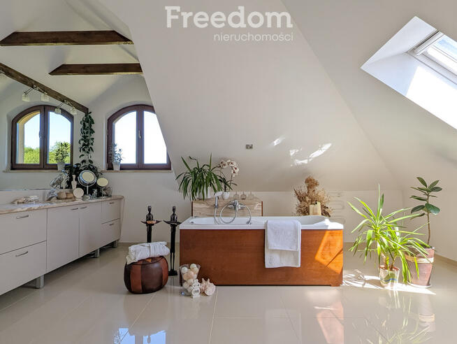 WYJĄTKOWE SIEDLISKO W OTOCZENIU NATURY