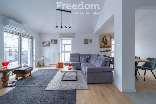 Loftowa przestrzeń z 2 miejscami postojowymi