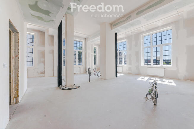 Loft 103 m² – nowoczesność i historia w jednym