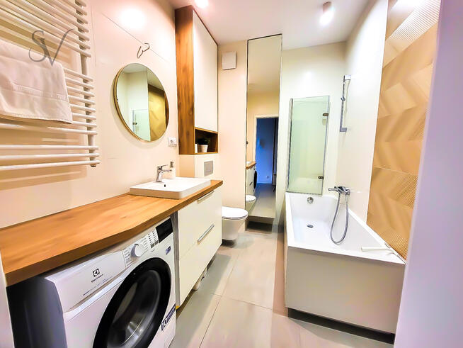 Pets | Miejsce Post | P+R Pachońskiego | ENG