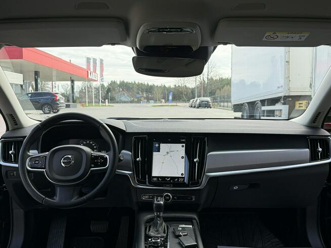 Volvo V90 2,0D4 190KM Momentum/Navi/Skóra/Alufelgi/FullLed/Serwis/Alu/Model2017