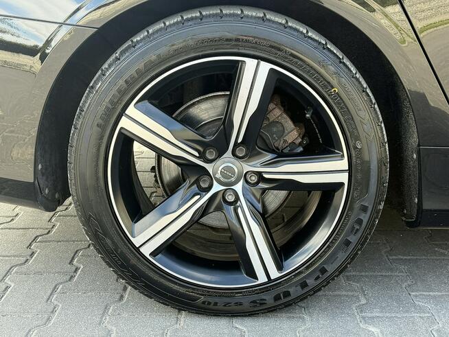 Volvo V90 2,0D4 190KM Momentum/Navi/Skóra/Alufelgi/FullLed/Serwis/Alu/Model2017