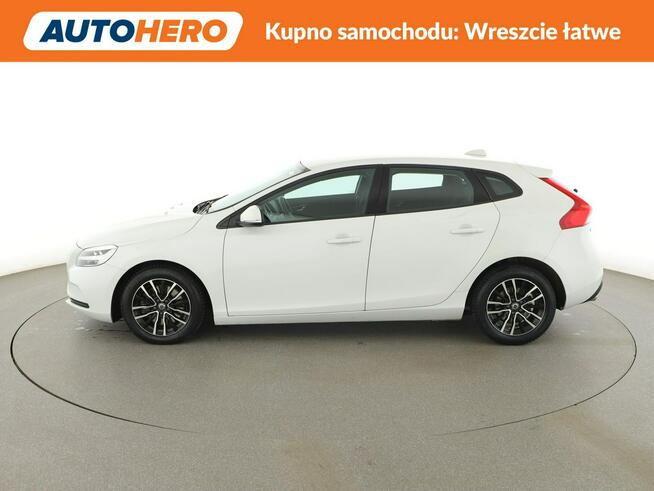 Volvo V40 automat niski przebieg navi PDC tempomat LED