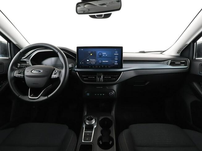 Ford Focus automat full LED navi klima auto grzane fotele kamera i czujniki parko