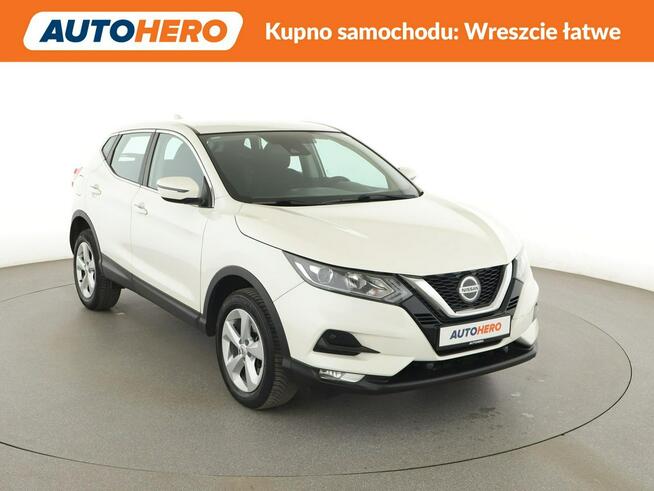 Nissan Qashqai navi klima auto grzane fotele kamera i czujnuiki parkowania