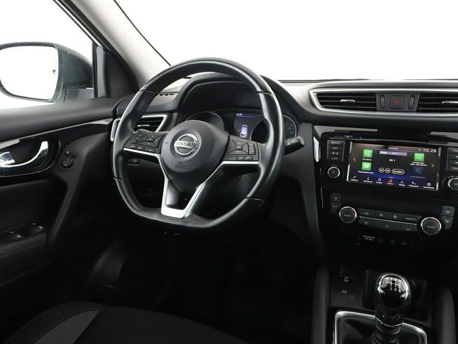 Nissan Qashqai navi klima auto grzane fotele kamera i czujnuiki parkowania