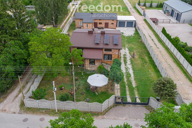 Posesja z domem i budynkami gospodarczymi Janki