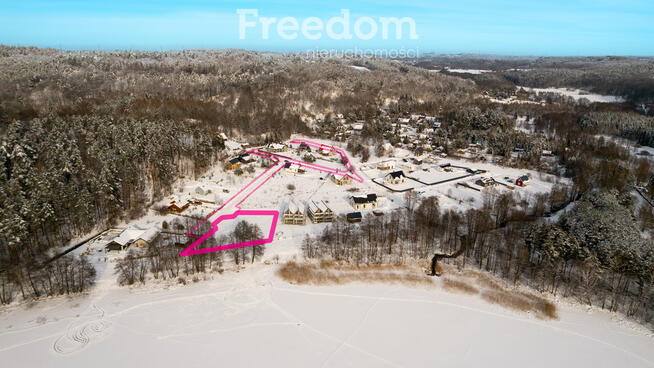 Działka budowlana przy linii brzegowej jeziora !