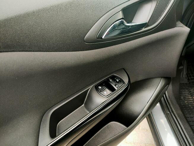 Opel Corsa E 1.4 Klimatyzacja**Tempomat**Elektryczne szyby**Opłacona**z Niemiec