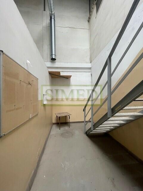 Warsztat pojazdów , wjazd z poziomu O,wysokość 4m