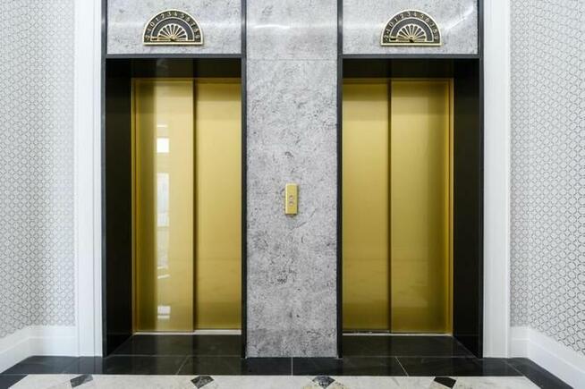 Wysoki standard, 2 pokoje, garaż, metro, Siedmiogrodzka 7, A