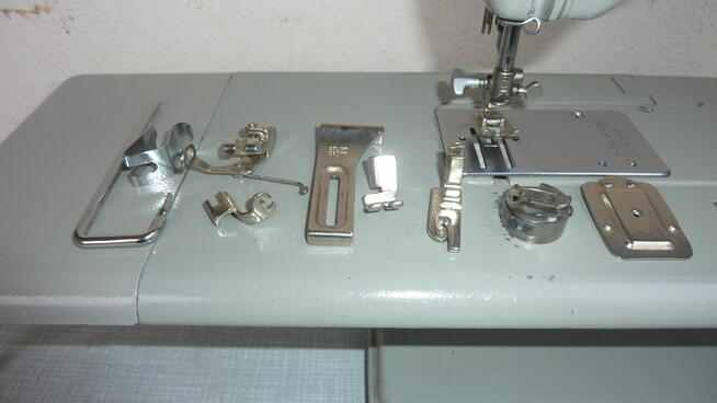 Niemiecka, profesjonalna maszyna do szycia PFAFF 360 mało uży