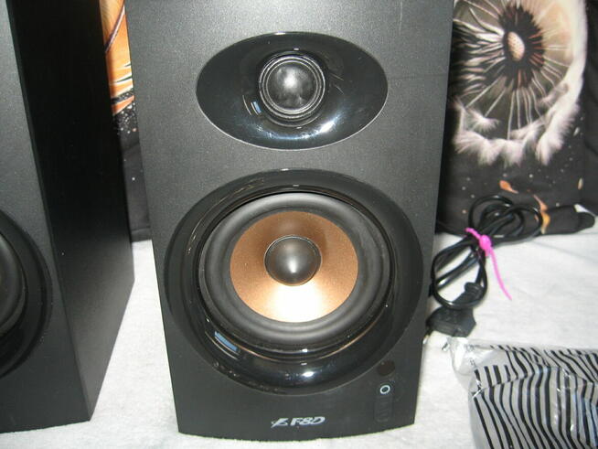 Głośniki aktywne Fenda R23 BT- sprawne, używane