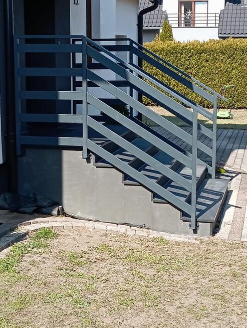 Balustrady, bramy, płoty kute, meble ogrodowe.