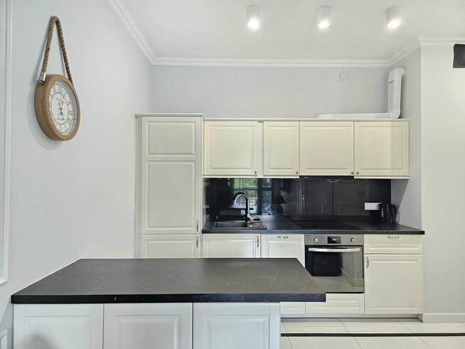 Wysoki standard, 2 pokoje, garaż, metro, Siedmiogrodzka 7, A