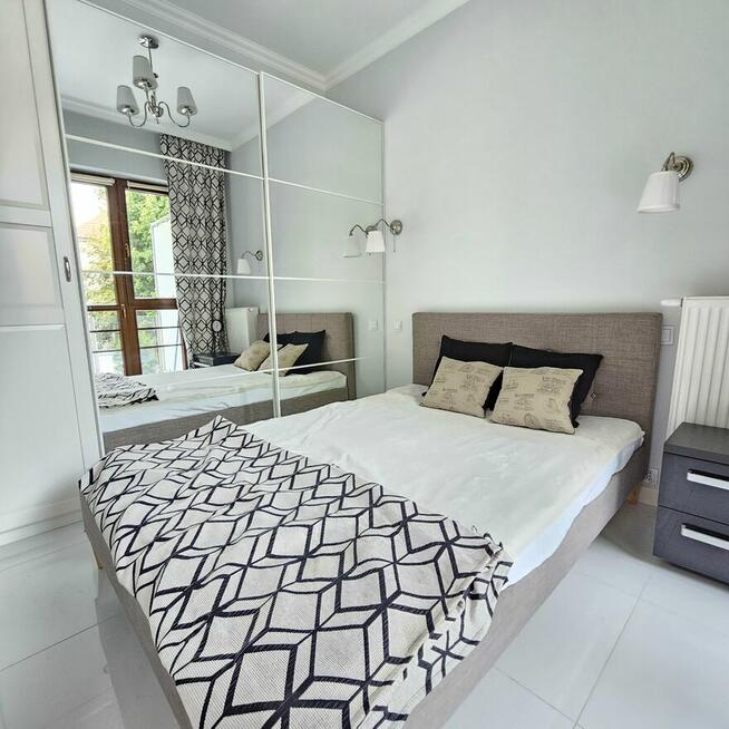 Wysoki standard, 2 pokoje, garaż, metro, Siedmiogrodzka 7, A