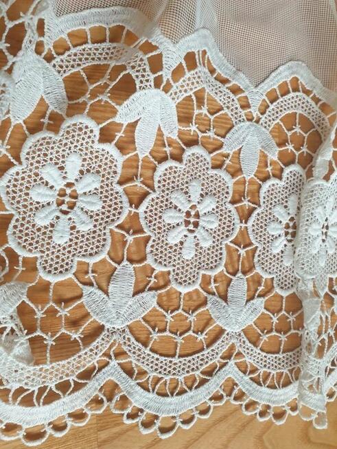 Zazdrostka z gipiurą krem szer 220 x 44 babcina