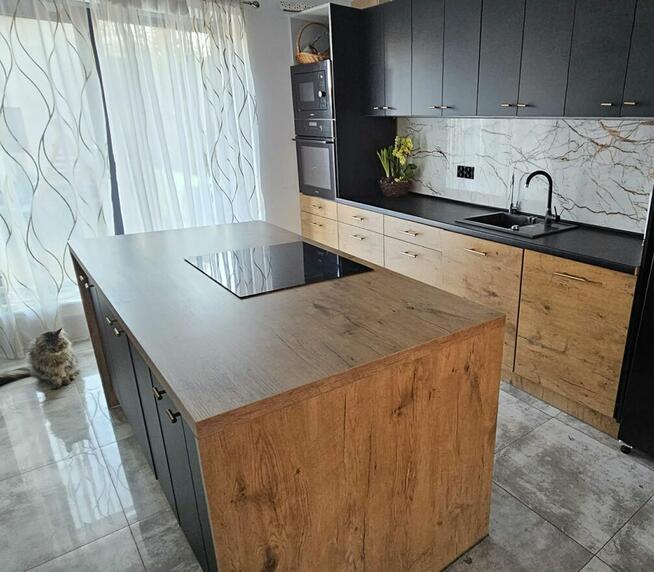 kuchnie, szafy na wymiar