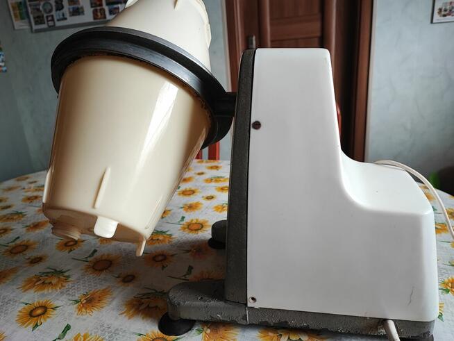 Maselnica do robienia masła