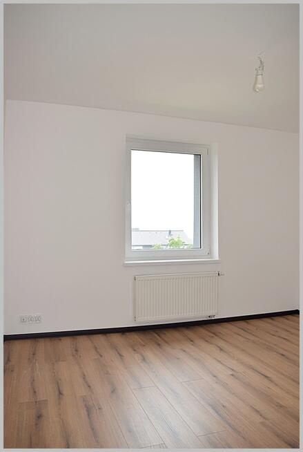 PIERWSZE PIĘTRO W BUDYNKU WIELORODZINNYM.