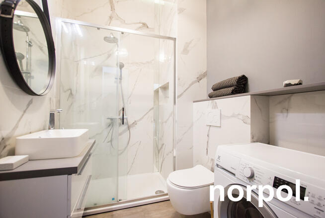 Nowoczesne mieszkanie z loggią i tarasem / Modern apartment with loggia