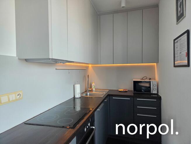 Mieszkanie z tarasem na ostatnim piętrze w Angel City, parking, klimatyzacja