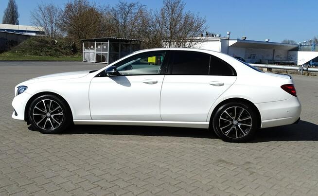 Mercedes E 220
