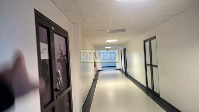 Dostep24h,recepcja,ochrona,parking,widne,wys.4m