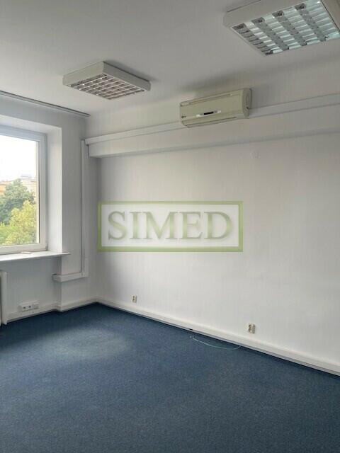 Dostep24h,recepcja,ochrona,poczekalnia,wys 3m .