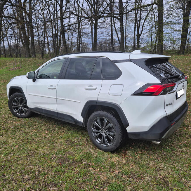 Toyota RAV4 2.5 Hybrid Comfort 218 KM | 2022 | 83 000 km