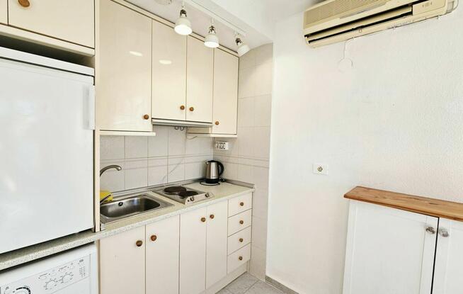 STUDIO Z BASENEM I WIDOKIEM NA MORZE W TORREVIEJA