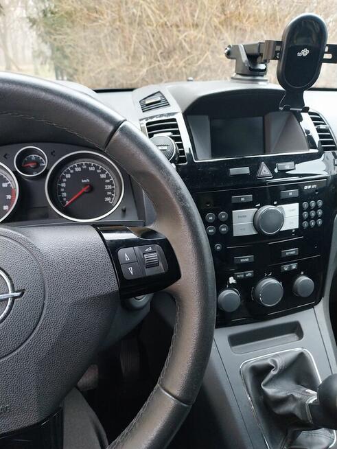 Sprzedam Opel Zafira B 16 16v 2009r