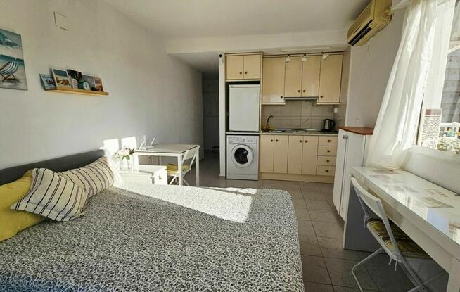 STUDIO Z BASENEM I WIDOKIEM NA MORZE W TORREVIEJA