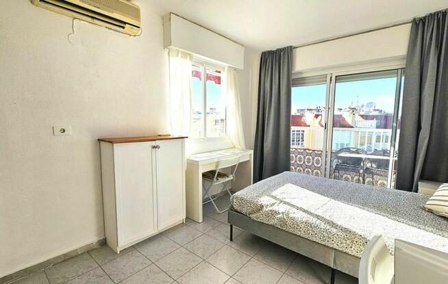 STUDIO Z WIDOKIEM NA MORZE I BASENEM