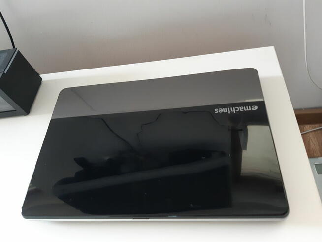 Sprzedam laptop emachines