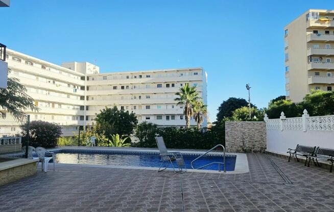 STUDIO Z WIDOKIEM NA MORZE I BASENEM W TORREVIEJA