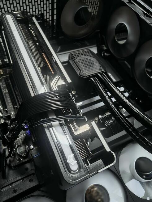 Komputer PC 7800XT / 32GB DDR5 / 7600X