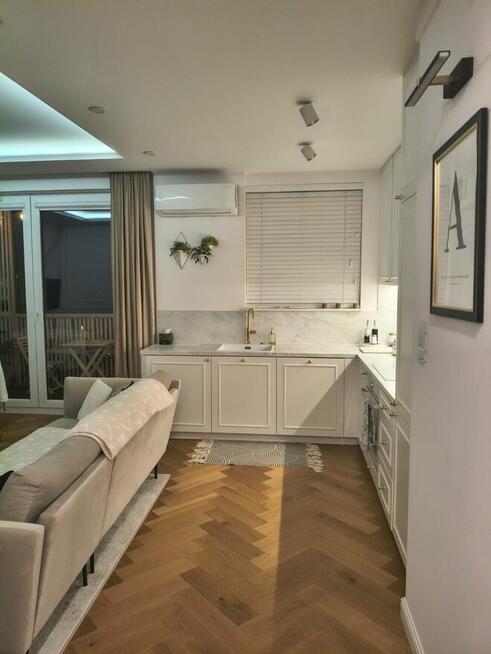 Wynajmę eleganckie 3 pokojowe mieszkanie w Markach